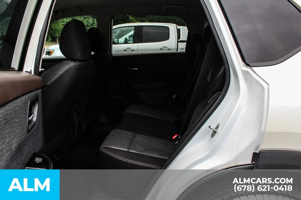 Nissan Rogue photo 16