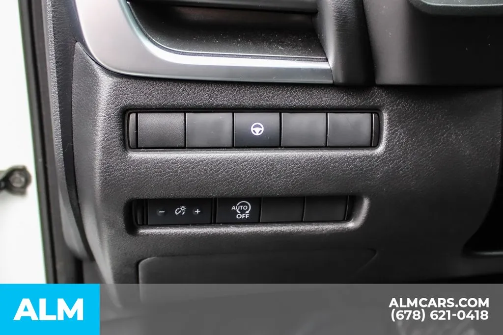 Nissan Rogue photo 30
