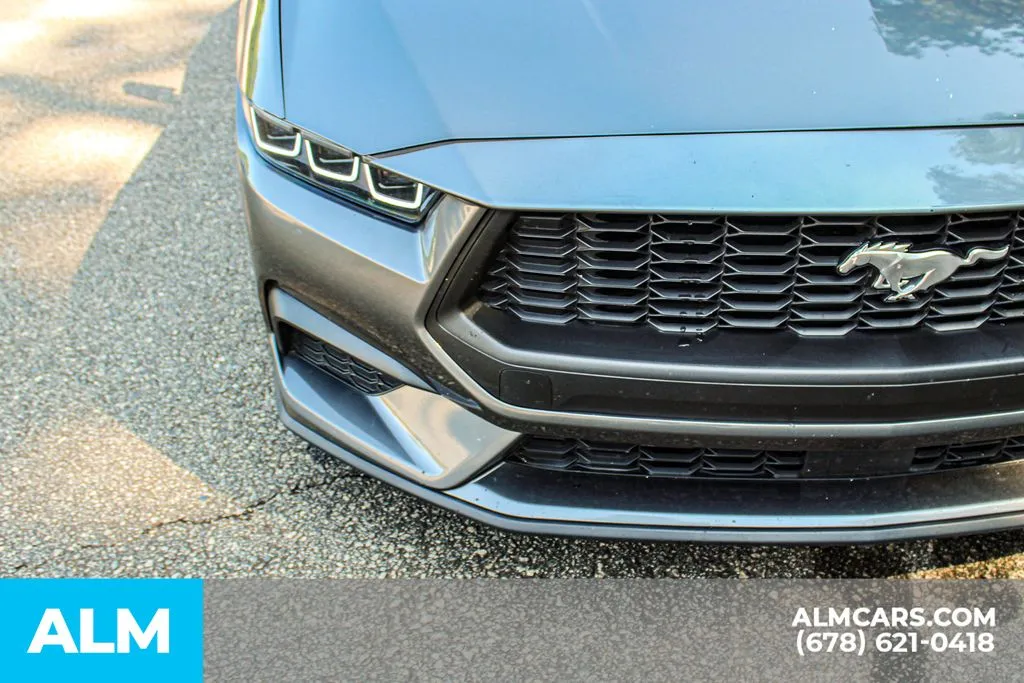 Ford Mustang photo 11