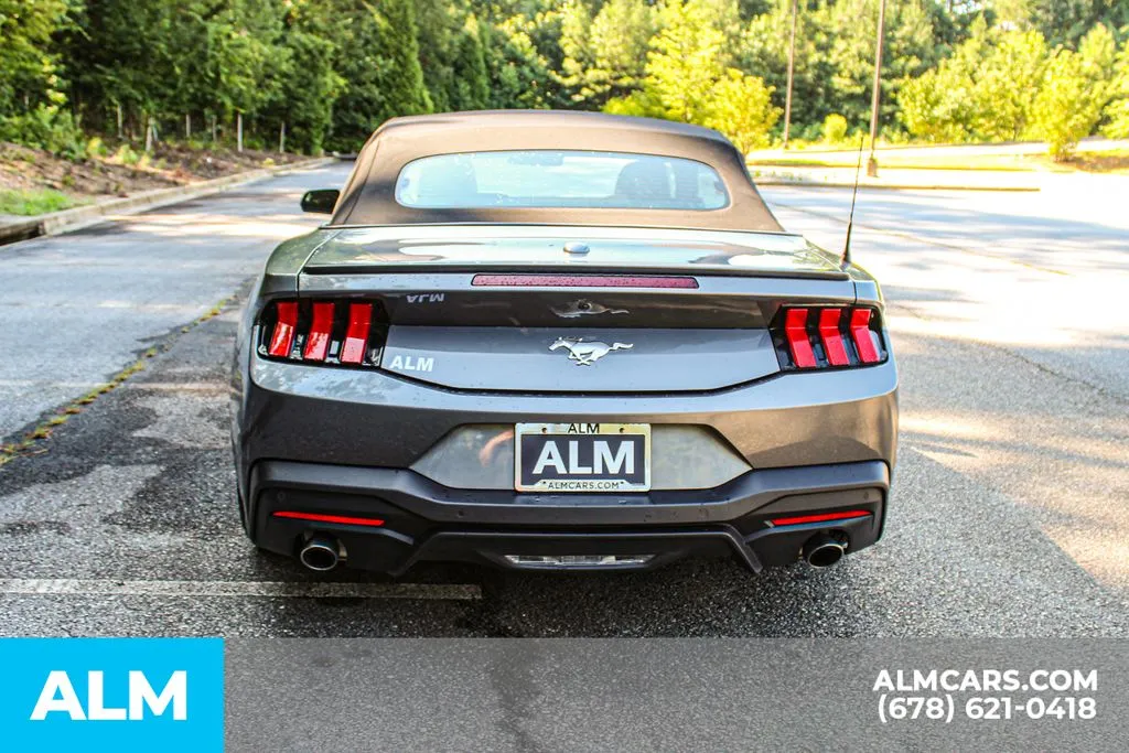 Ford Mustang photo 10