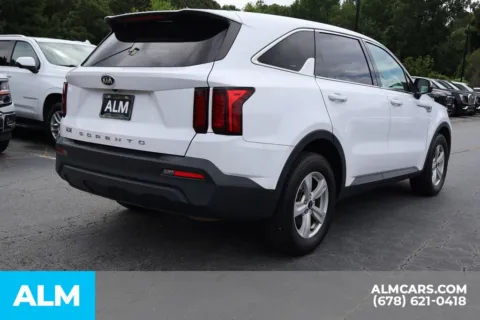 More photos of 2021 Kia Sorento LX at ALM Gwinnett, GA