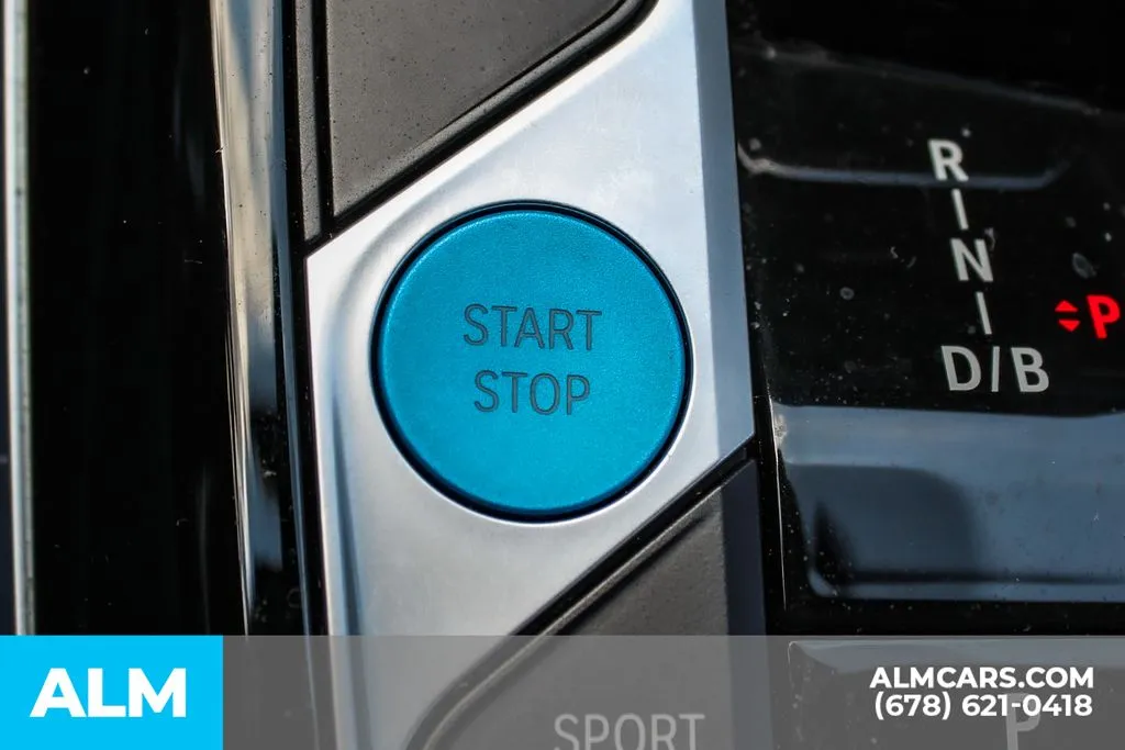 BMW i4 photo 22