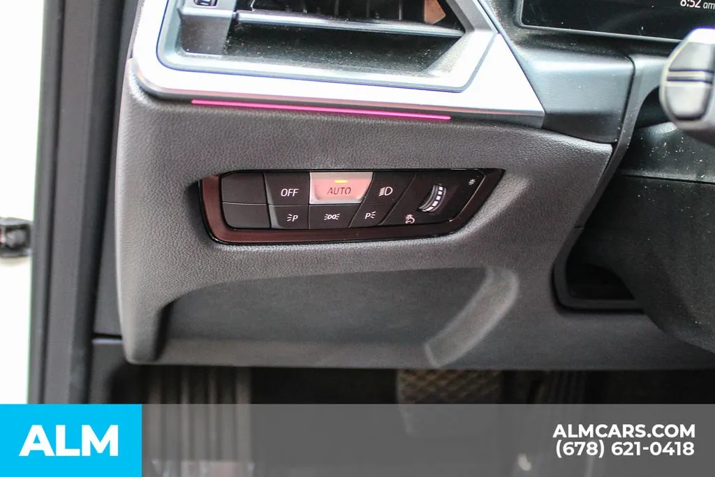 BMW i4 photo 26