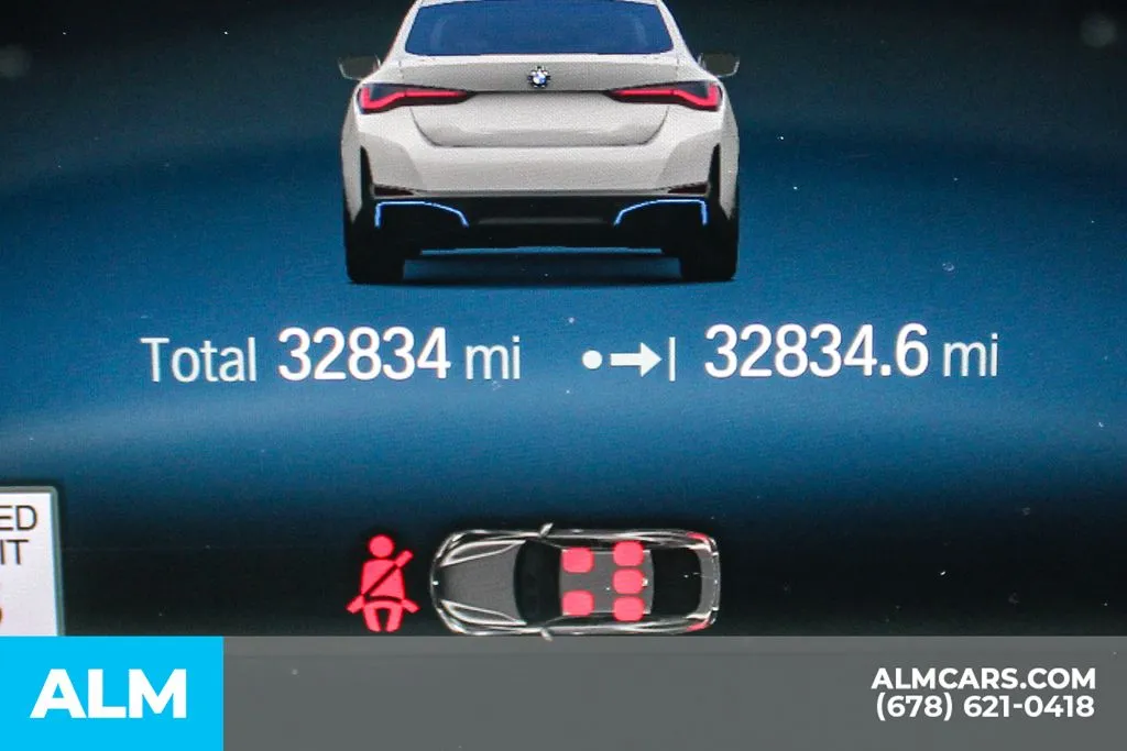 BMW i4 photo 36