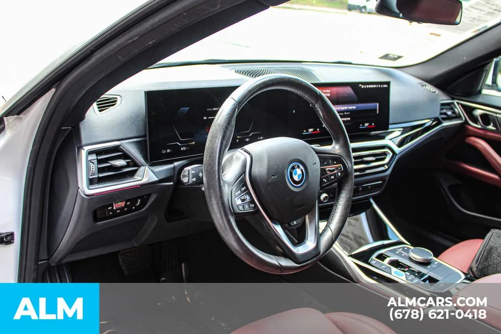 BMW i4 photo 20