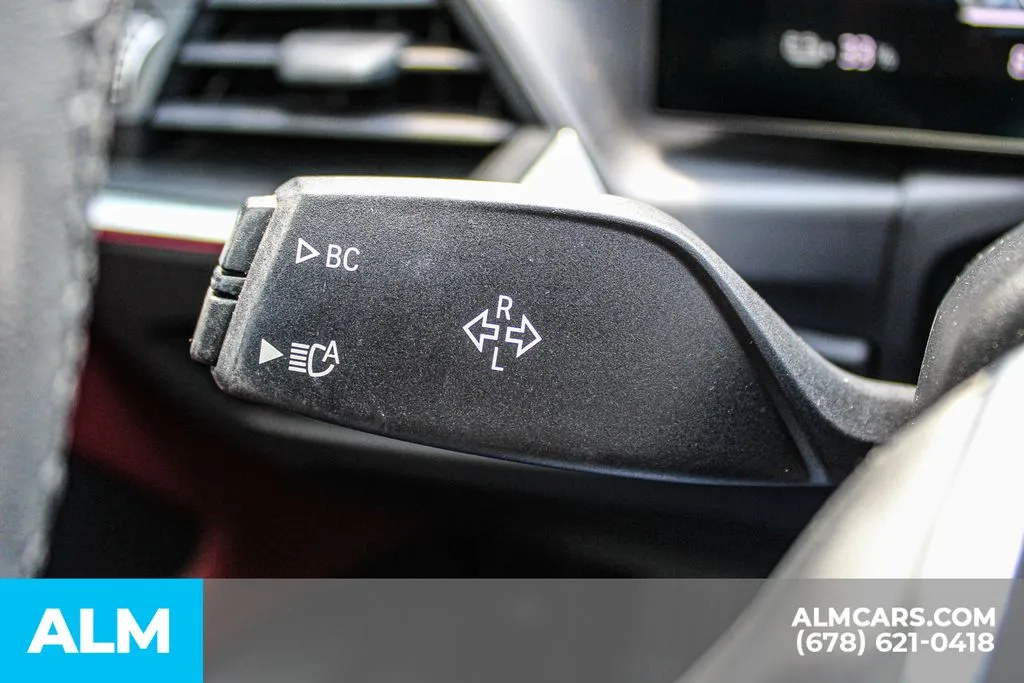 BMW i4 photo 23
