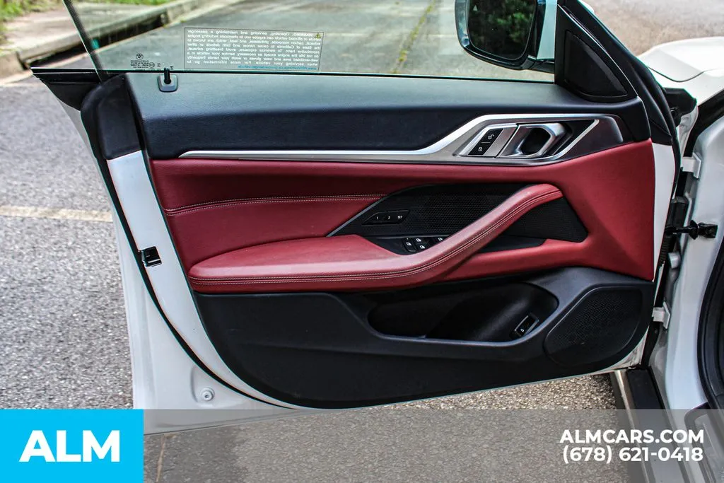 BMW i4 photo 33