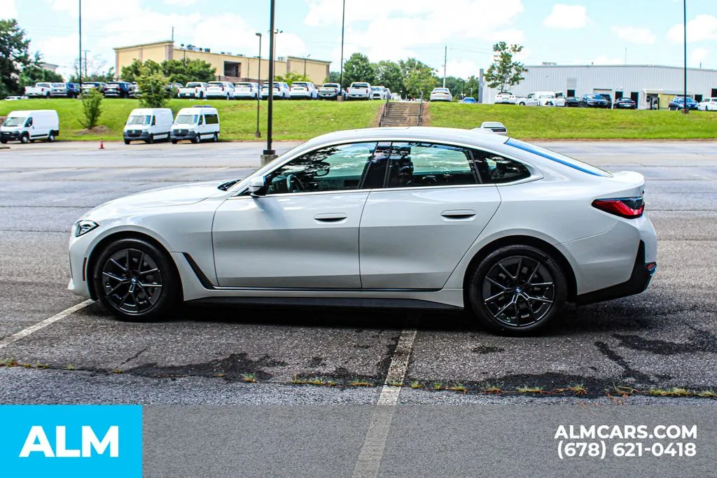 BMW i4 photo 6