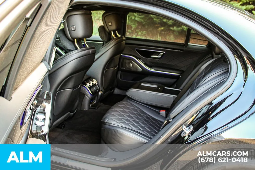 Mercedes-Benz S-Class photo 17