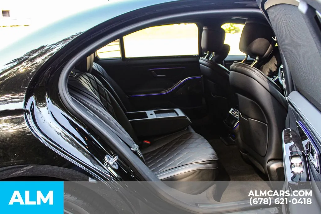 Mercedes-Benz S-Class photo 18