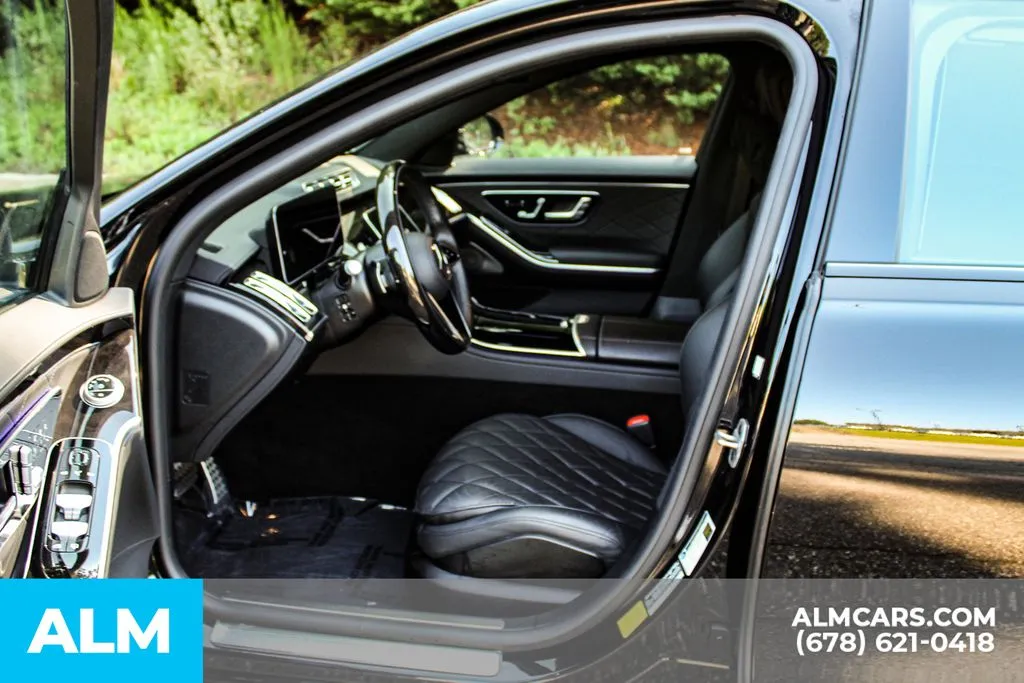Mercedes-Benz S-Class photo 16