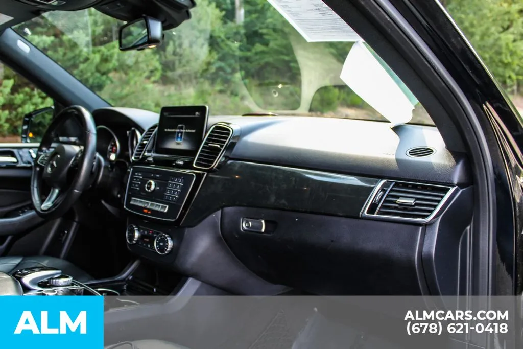 Mercedes-Benz GLE photo 22