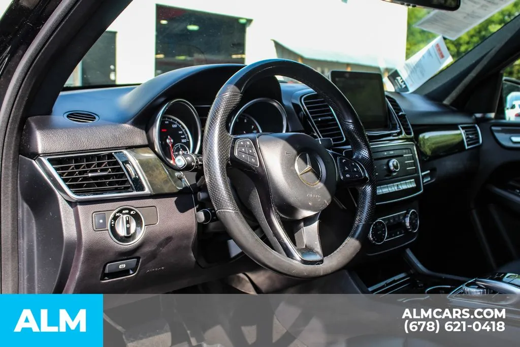 Mercedes-Benz GLE photo 29