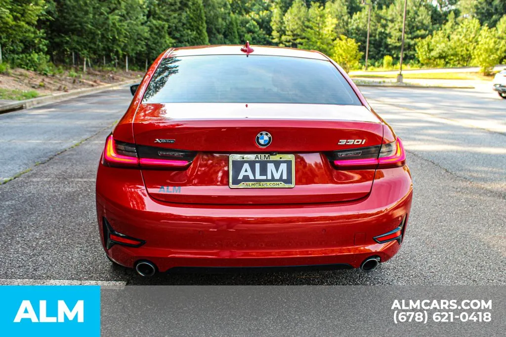 BMW 3 Series photo 9
