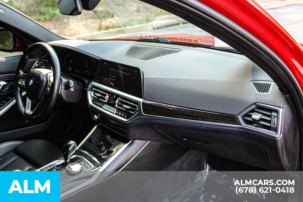 BMW 3 Series photo 21