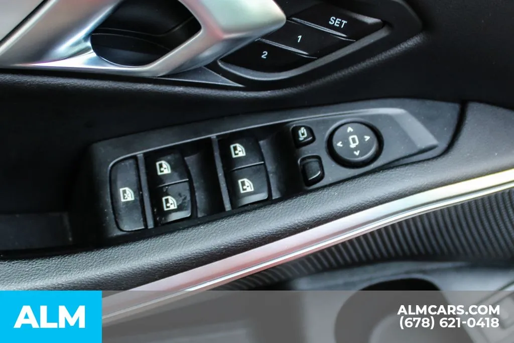 BMW 3 Series photo 34