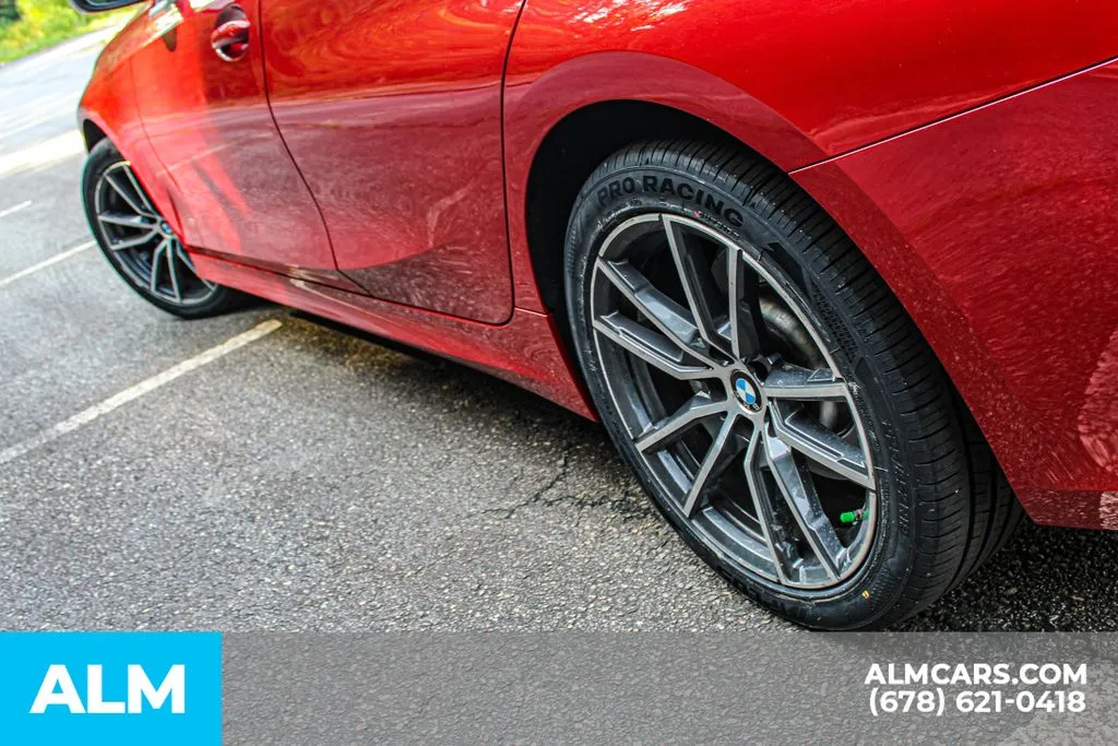 BMW 3 Series photo 12