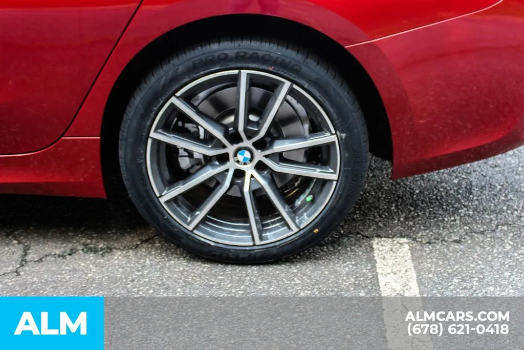 BMW 3 Series photo 14
