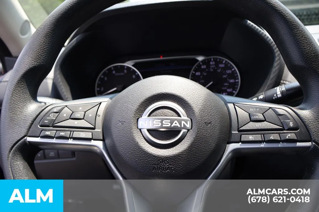 Nissan Sentra photo 28