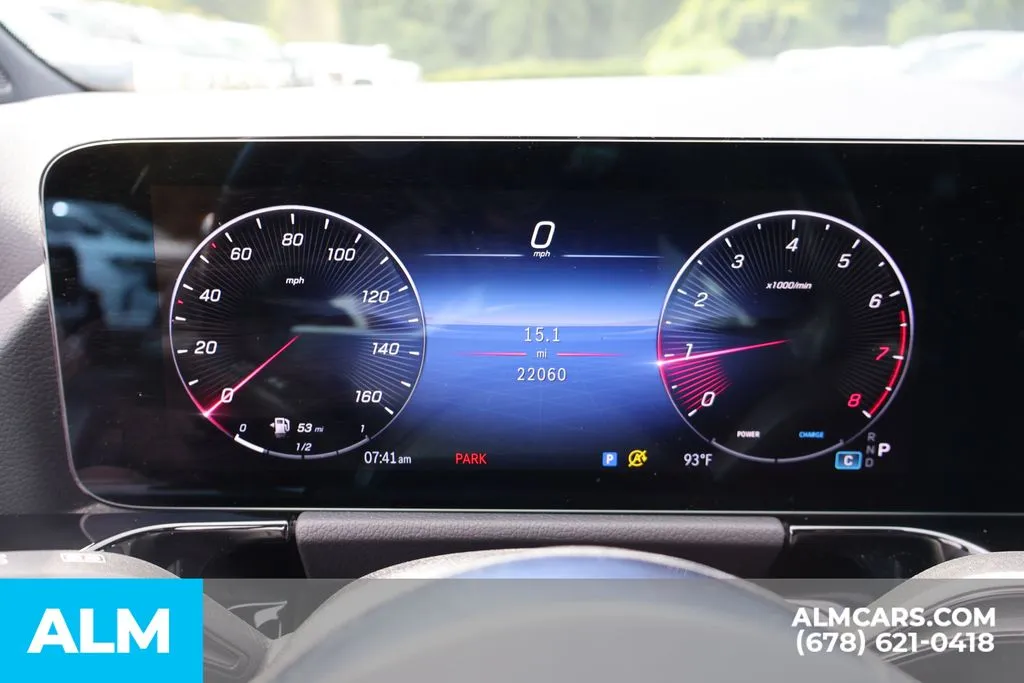 Mercedes-Benz GLA photo 38