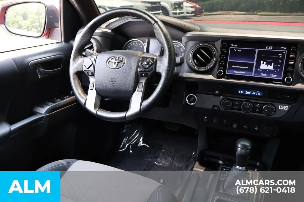 Toyota Tacoma photo 22