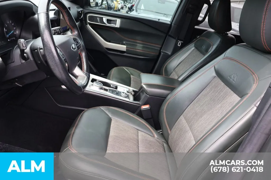 Ford Explorer photo 10