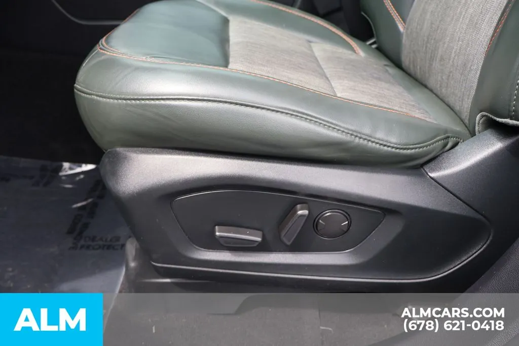 Ford Explorer photo 11