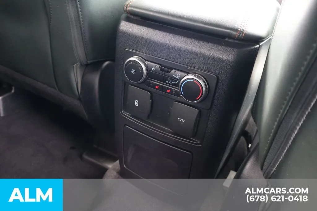 Ford Explorer photo 27