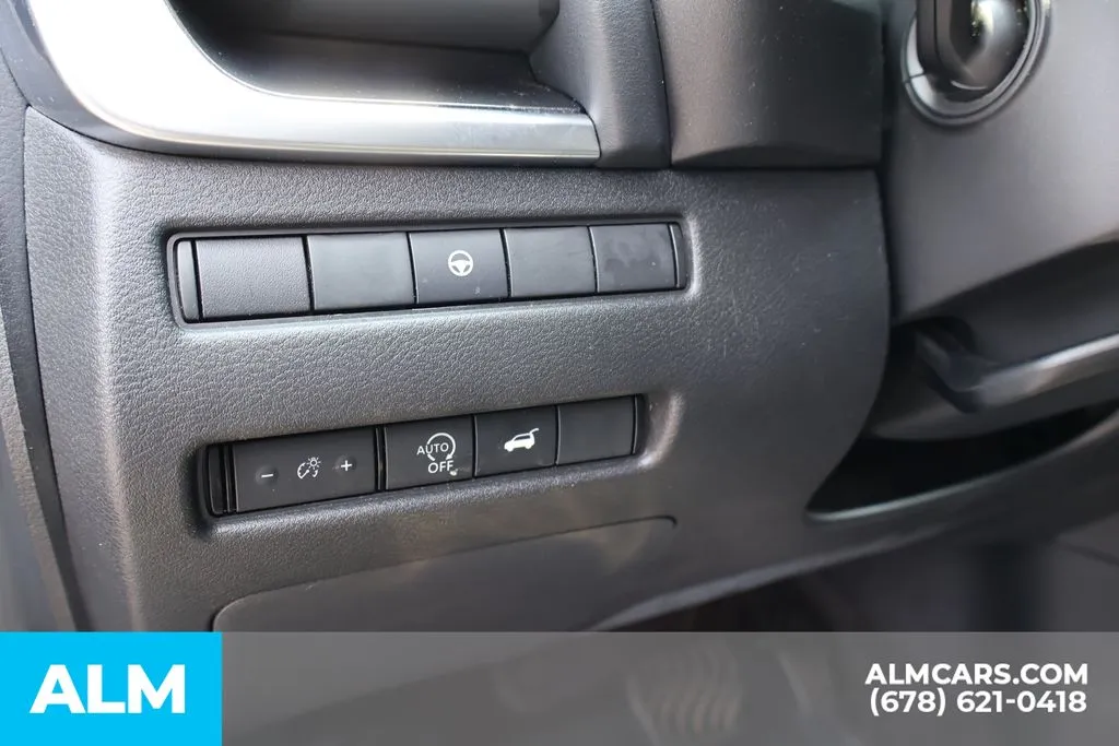Nissan Rogue photo 12