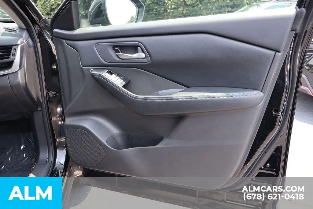 Nissan Rogue photo 28