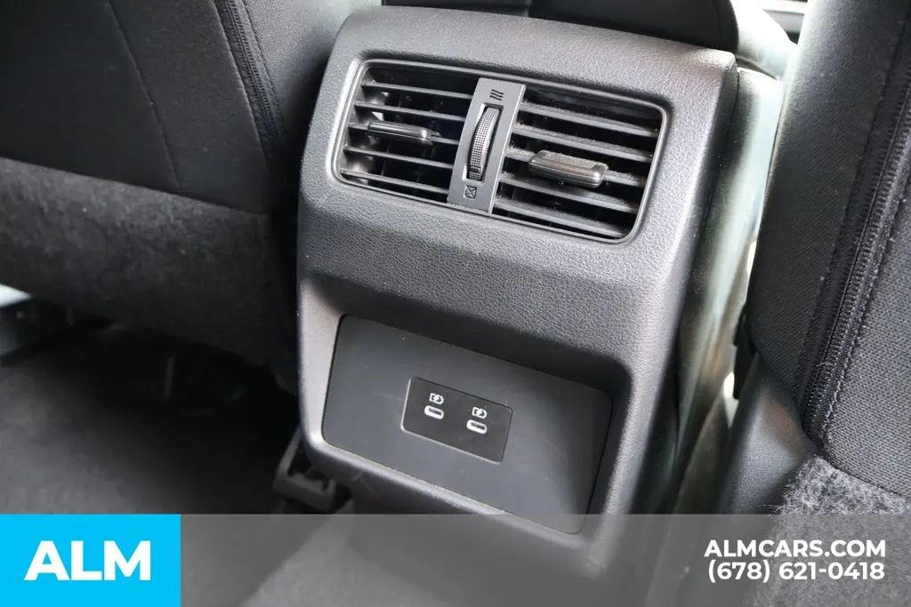 Nissan Rogue photo 24