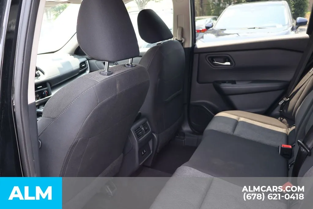 Nissan Rogue photo 16
