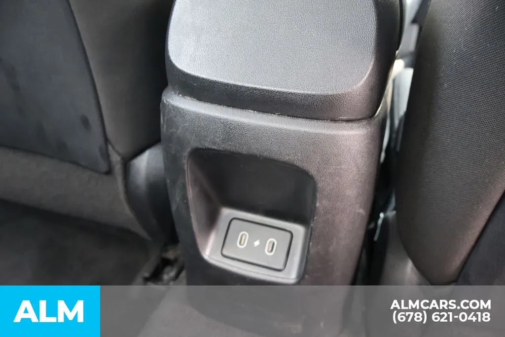 Hyundai Elantra photo 22