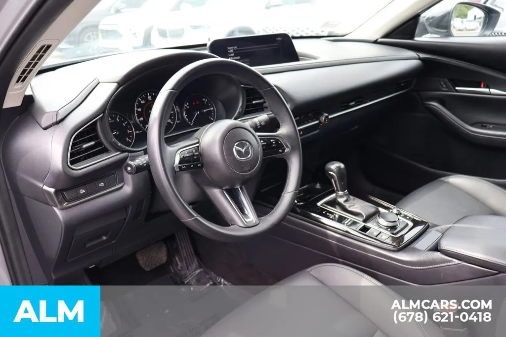 Mazda CX-30 photo 9