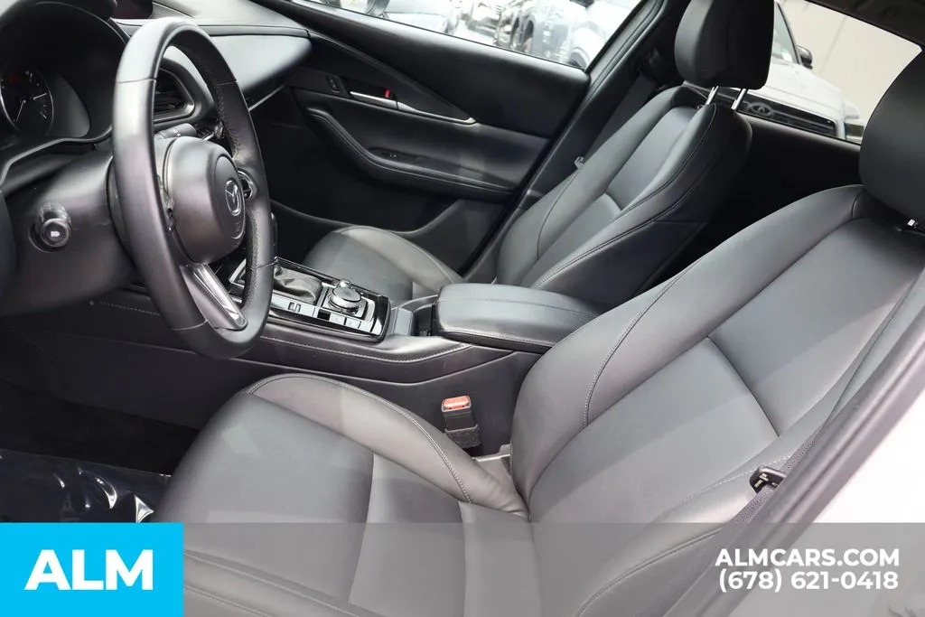 Mazda CX-30 photo 14