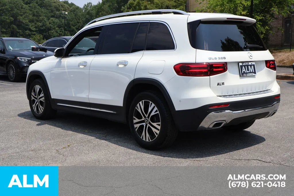 Mercedes-Benz GLB photo 8