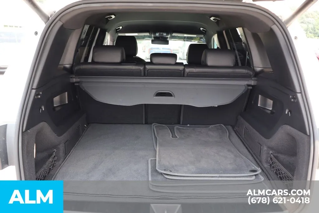 Mercedes-Benz GLB photo 22