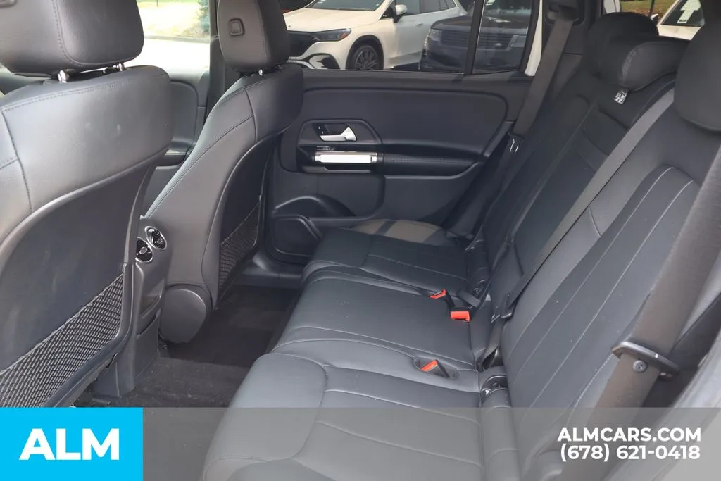 Mercedes-Benz GLB photo 20