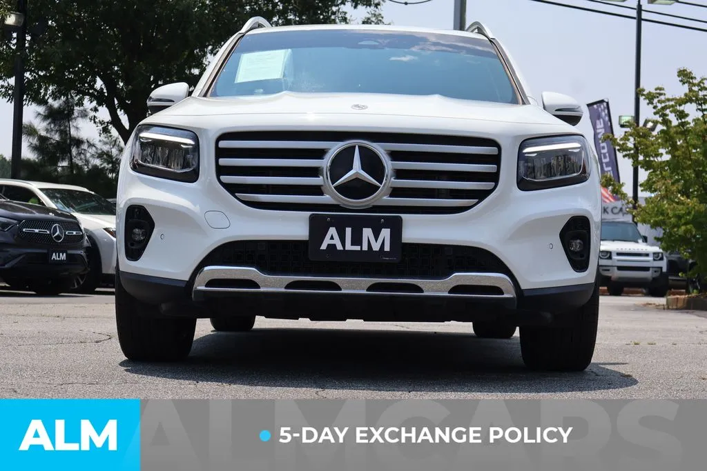 Mercedes-Benz GLB photo 3