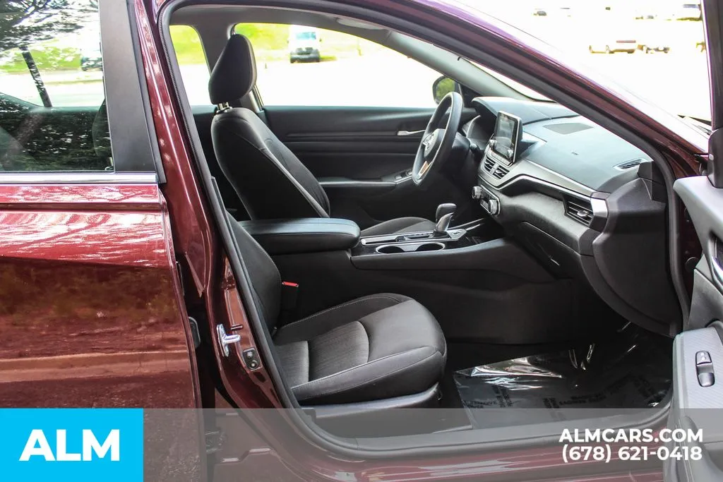 Nissan Altima photo 20