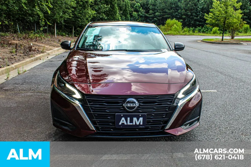 Nissan Altima photo 9