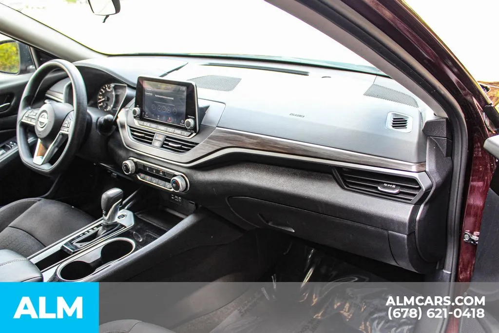 Nissan Altima photo 22