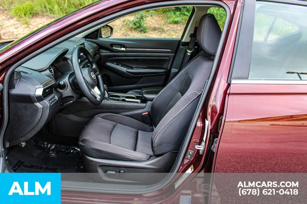 Nissan Altima photo 16