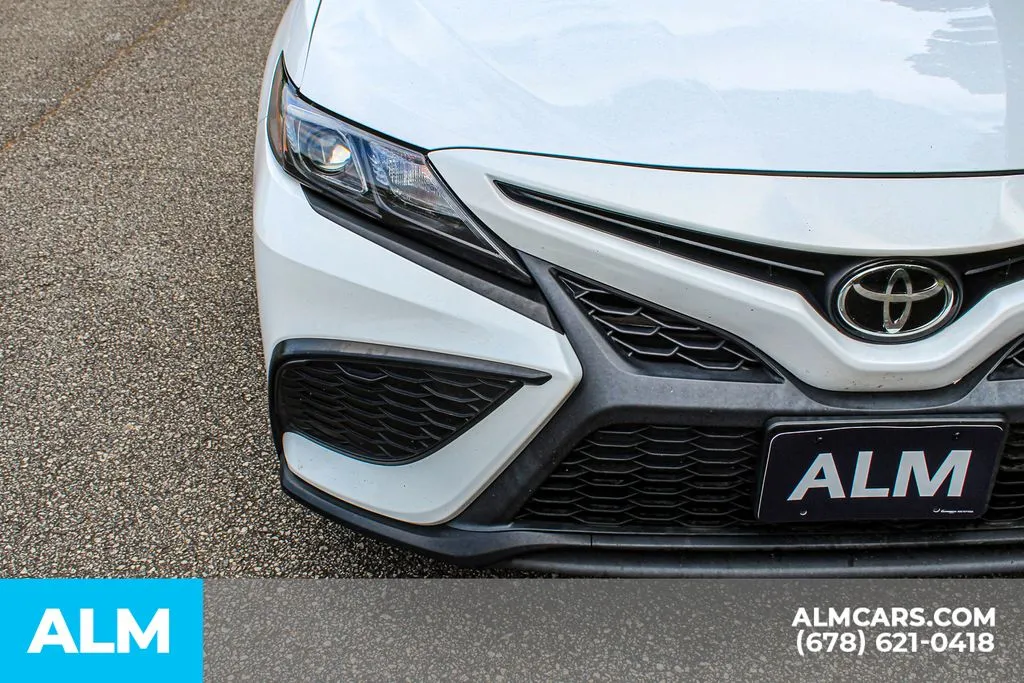 Toyota Camry photo 11