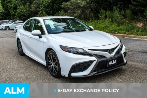 More photos of 2023 Toyota Camry SE at ALM Gwinnett, GA