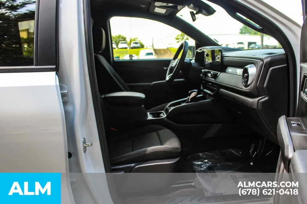 Chevrolet Colorado photo 18