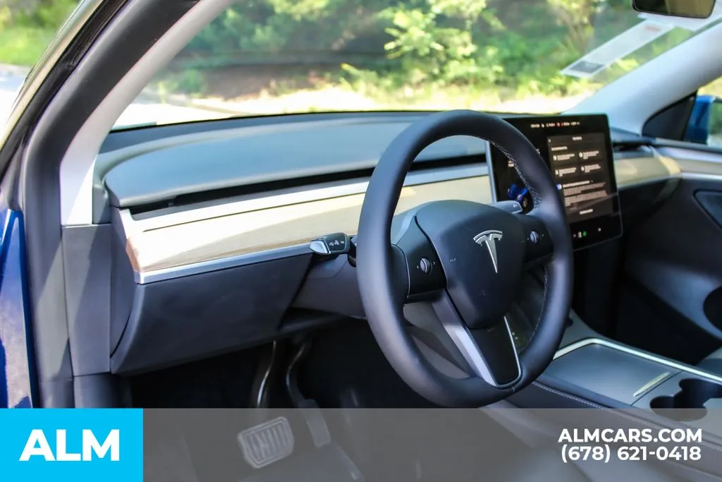 Tesla Model Y photo 20