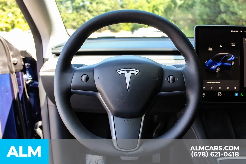 Tesla Model Y photo 22