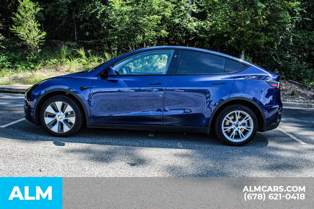 Tesla Model Y photo 6