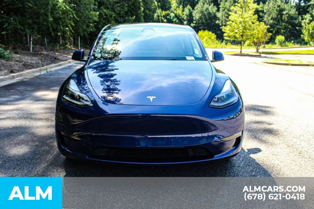 Tesla Model Y photo 9